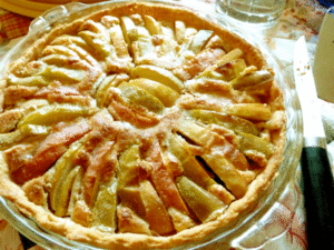 Finished apple tart ready for serving